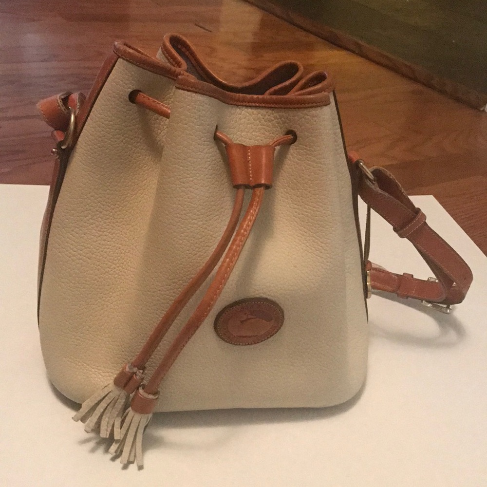Dooney & Burke bag - Medium Size