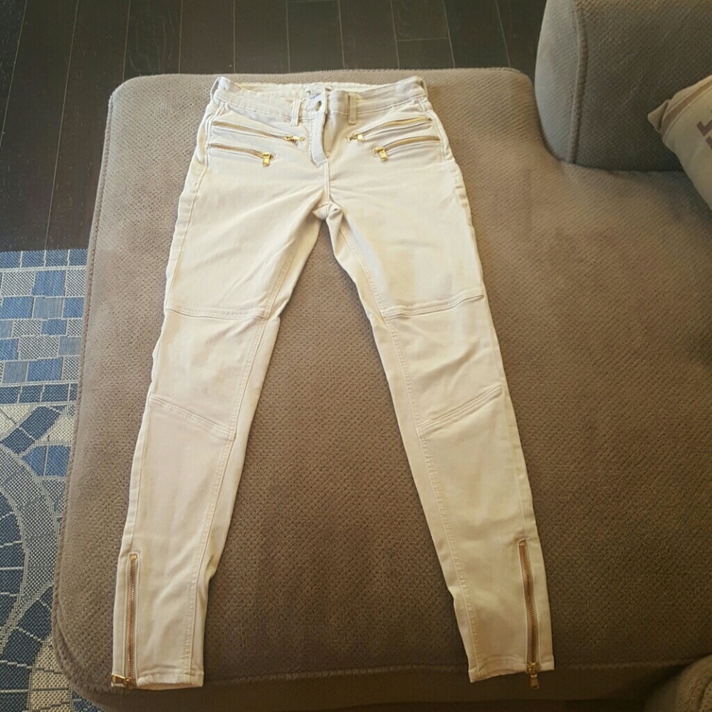 🧁Beige Zipp Front Jeans 🚩