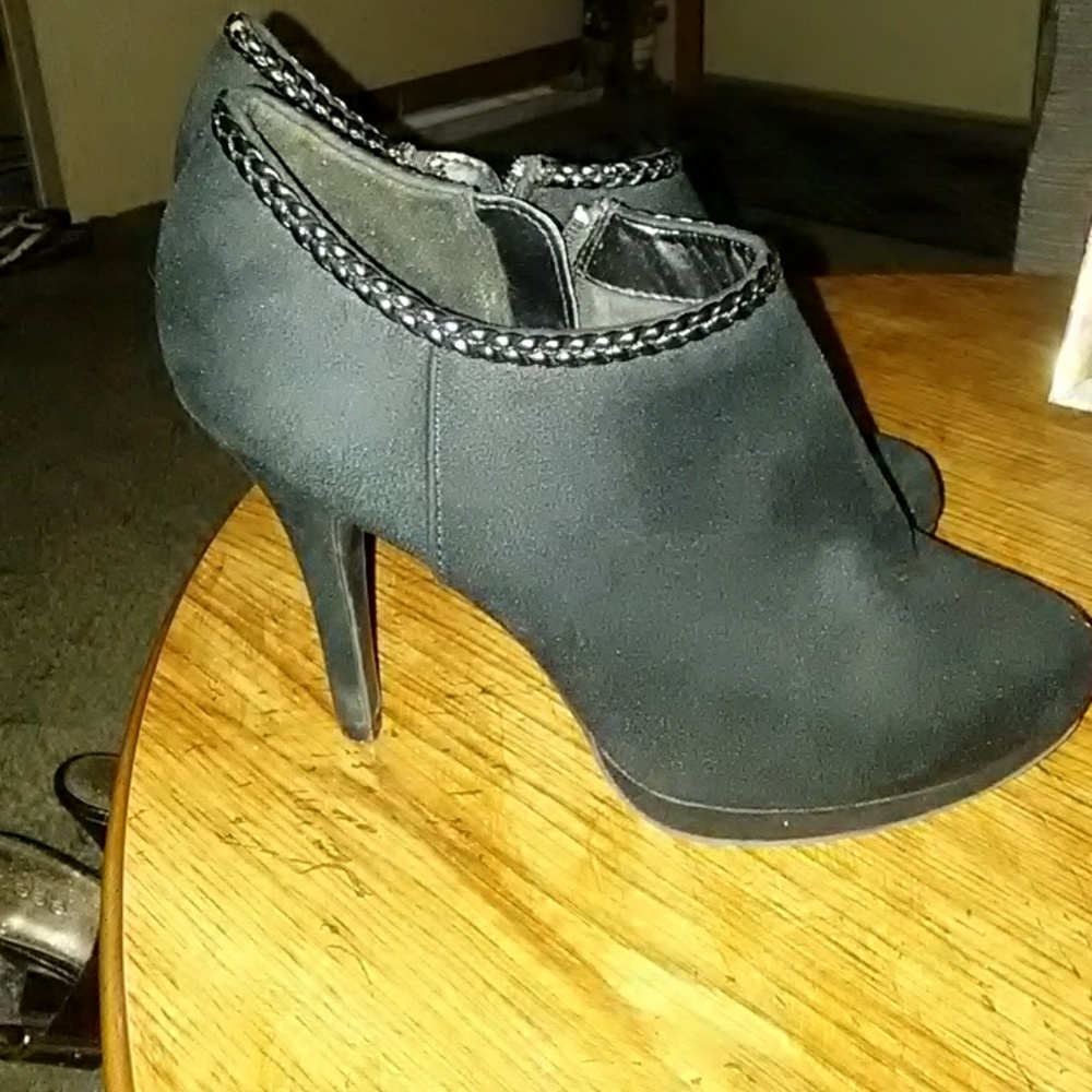 Ankle boots