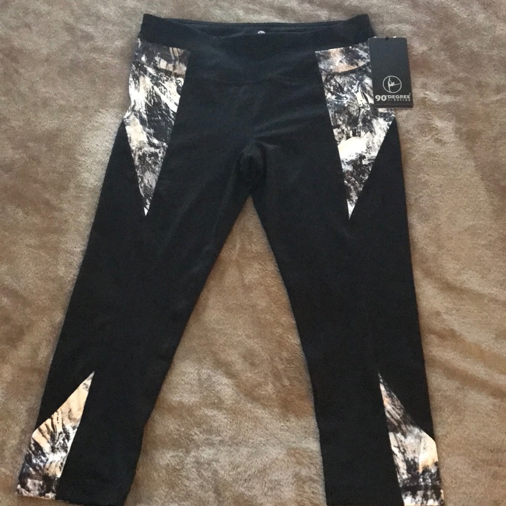 Black workout capris