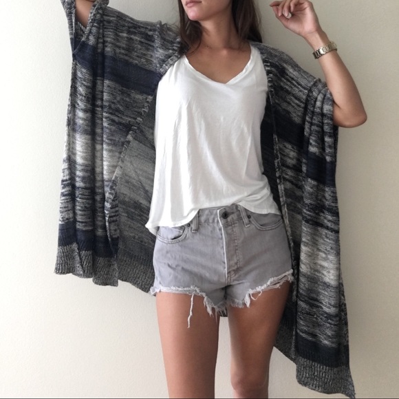 Abercrombie & Fitch Wrap Sweater - Picture 1 of 4