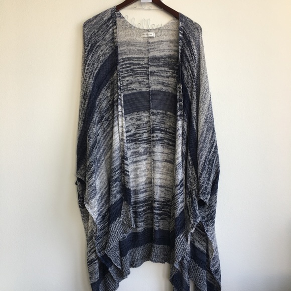 Abercrombie & Fitch Wrap Sweater - Picture 3 of 4