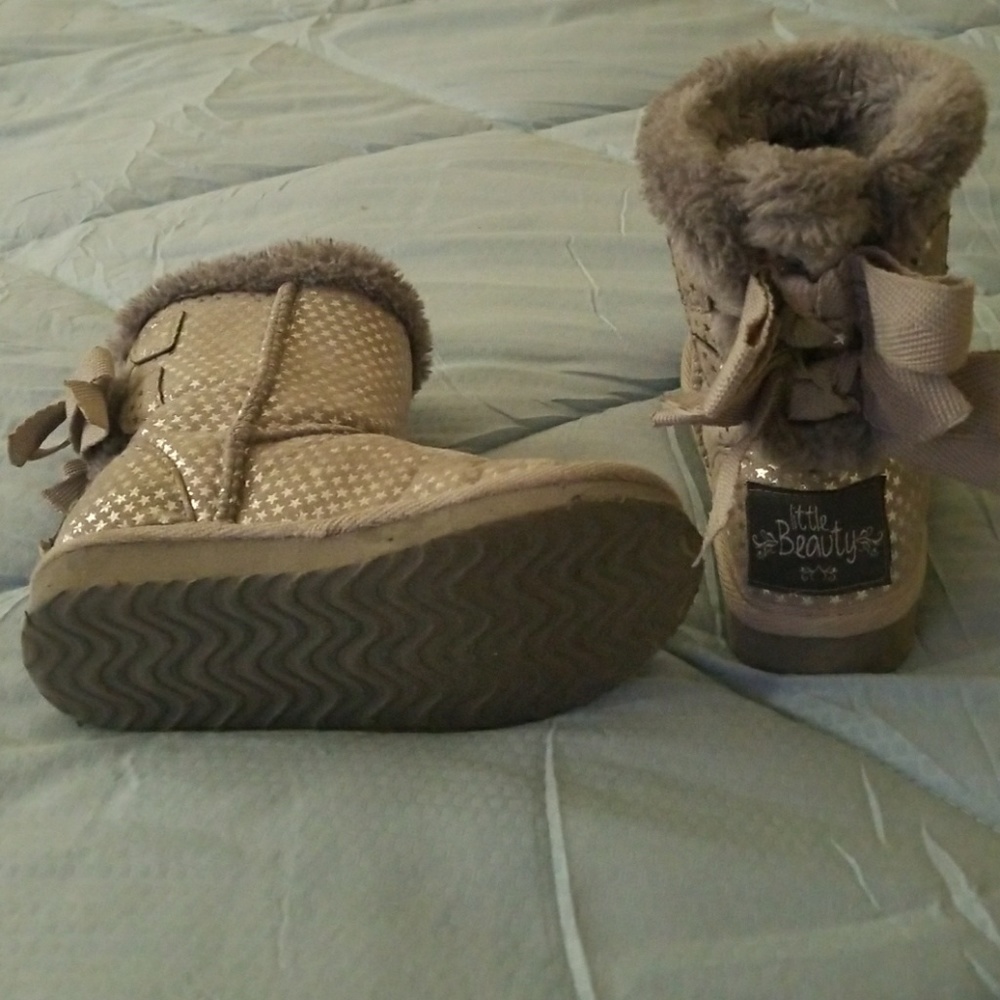 Kids boots