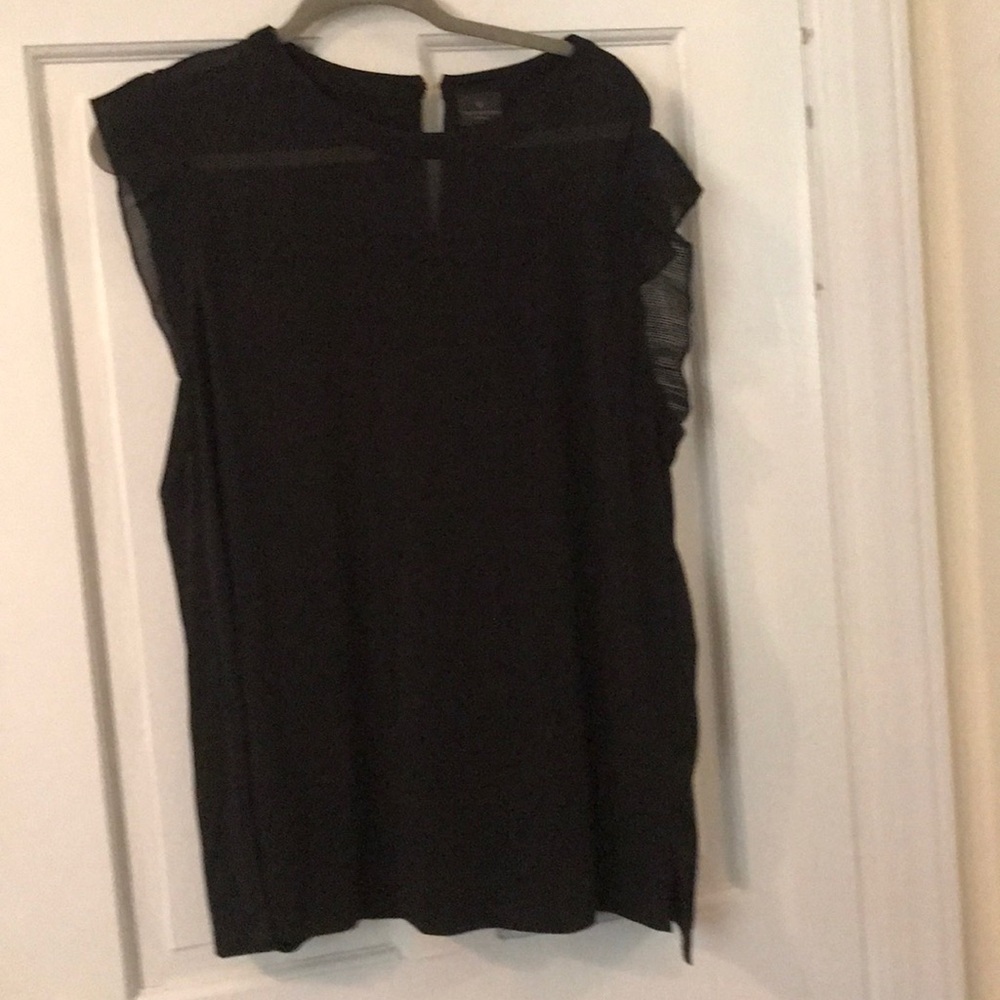 Black cap sleeve top
