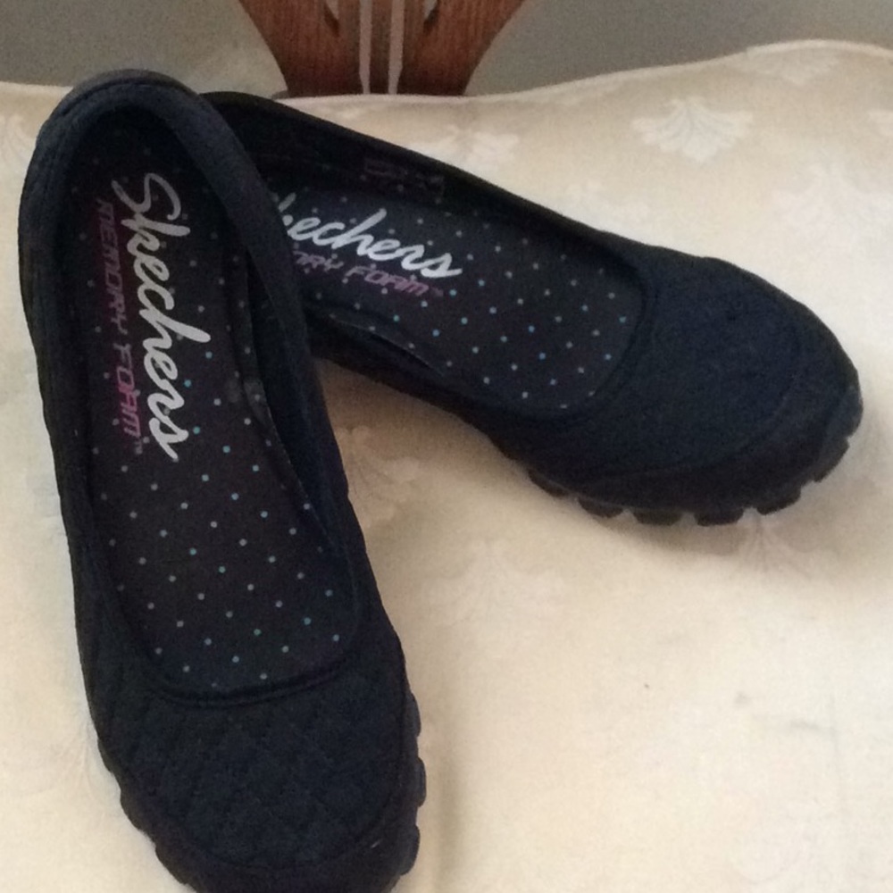 Skechers Black Flat with memory foam, Size 8