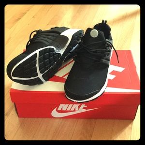 NIKE PRESTO SIZE 11 MEN