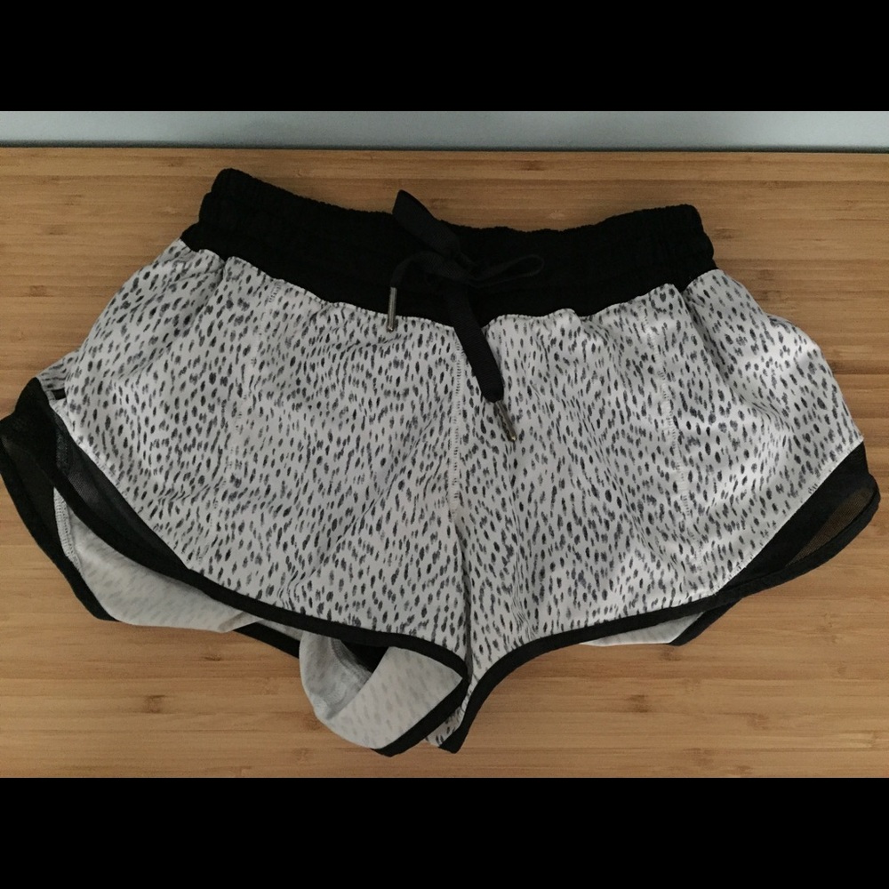 lululemon shorts size 4