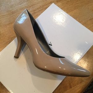 Alfani Women's Jacee Nude Pointed Toe Pumps Sz 8.5