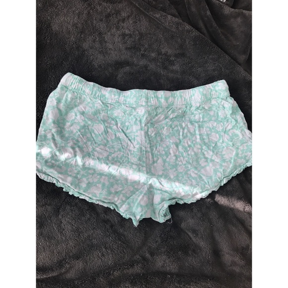 Flowy beach shorts - Picture 2 of 2