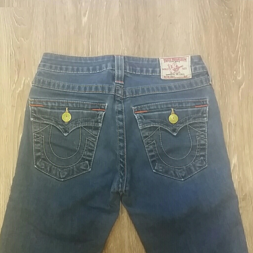 True Religion Becky special yellow button size 27
