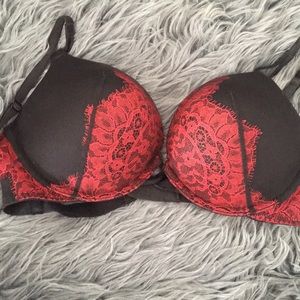 Victoria's Secret bombshell plunge bra