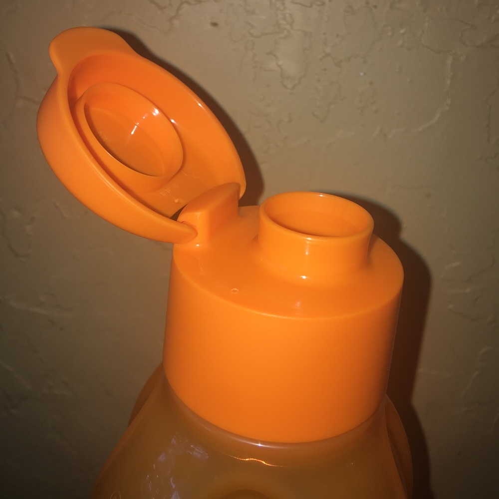 A 1L bottle