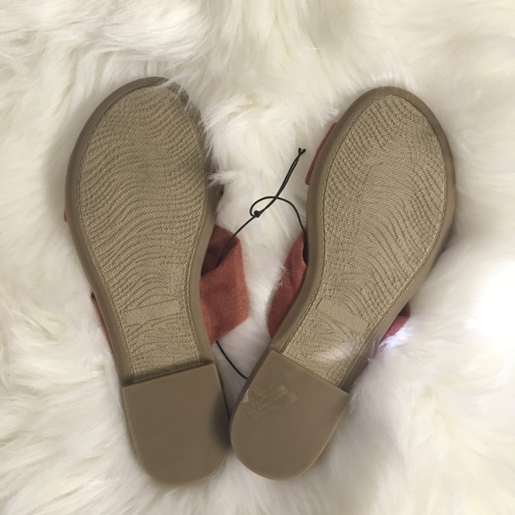 *NWOT* CL by Chinese Laundry Suede Sandals - Picture 4 of 4