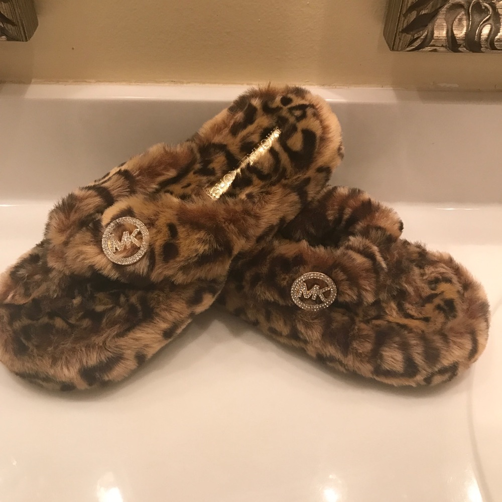 Michael Kors flip flop slippers