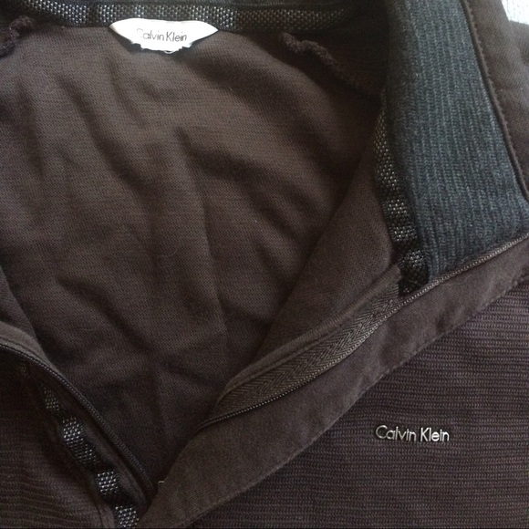 Calvin Klein Men's Sweater - Picture 2 of 2