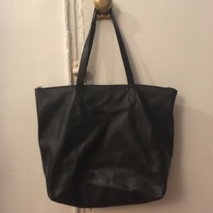 Cuyana classic leather zipper tote