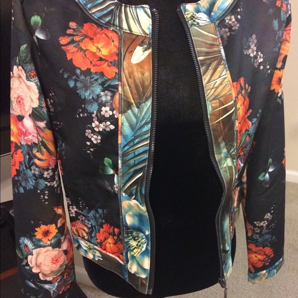 🍂🍂Floral Blazer🍂🍂 Very pretty🌸🌺🍁🍂💕💕💕💕 - Picture 5 of 6