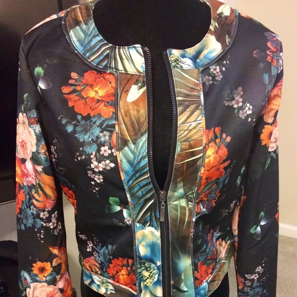 🍂🍂Floral Blazer🍂🍂 Very pretty🌸🌺🍁🍂💕💕💕💕 - Picture 6 of 6