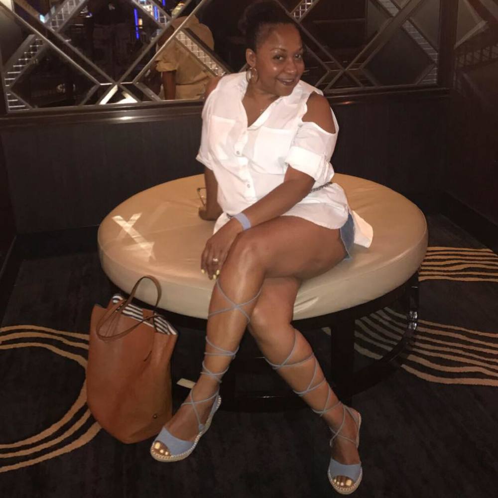 Meet your Posher, Nècia