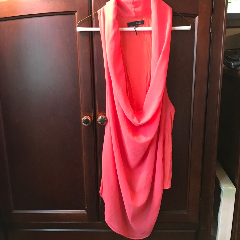 Pink tank top