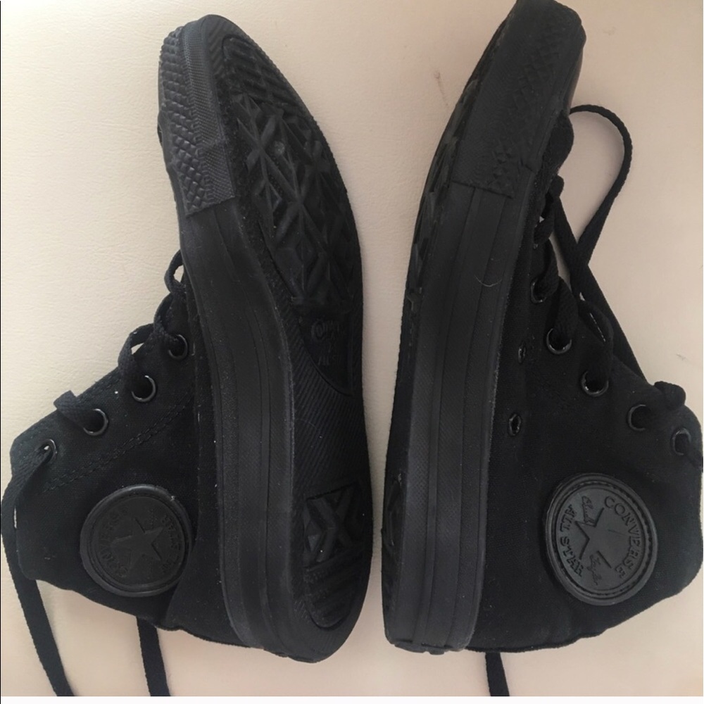 Converse Chucks Black High Tops