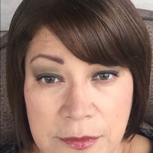 Meet your Posher, Vicky