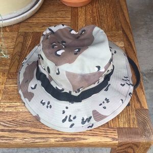 Vintage Desert Camo Bucket