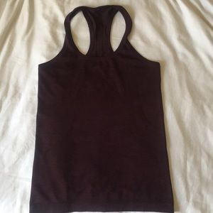 Lululemon Swiftly Tech Tank Top. Size 6. Maroon.