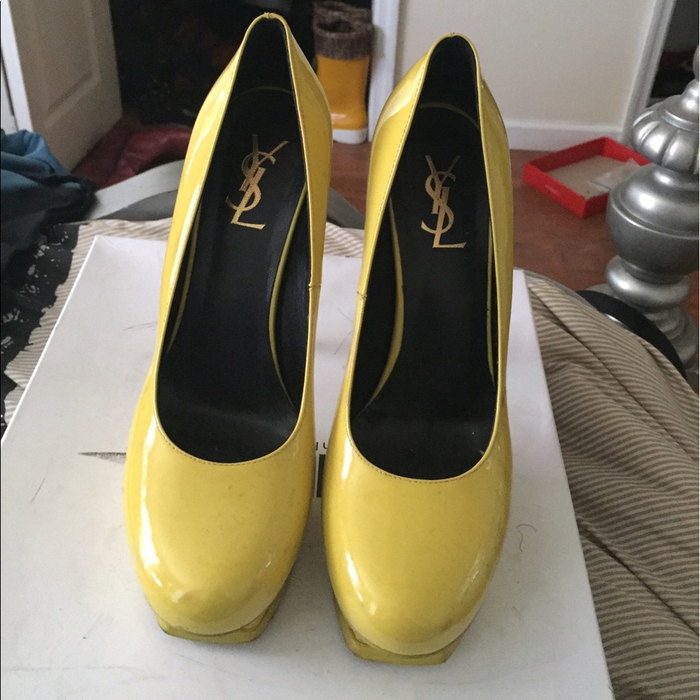 Ysl tribute shoes some damage inner side of shoes open to offers