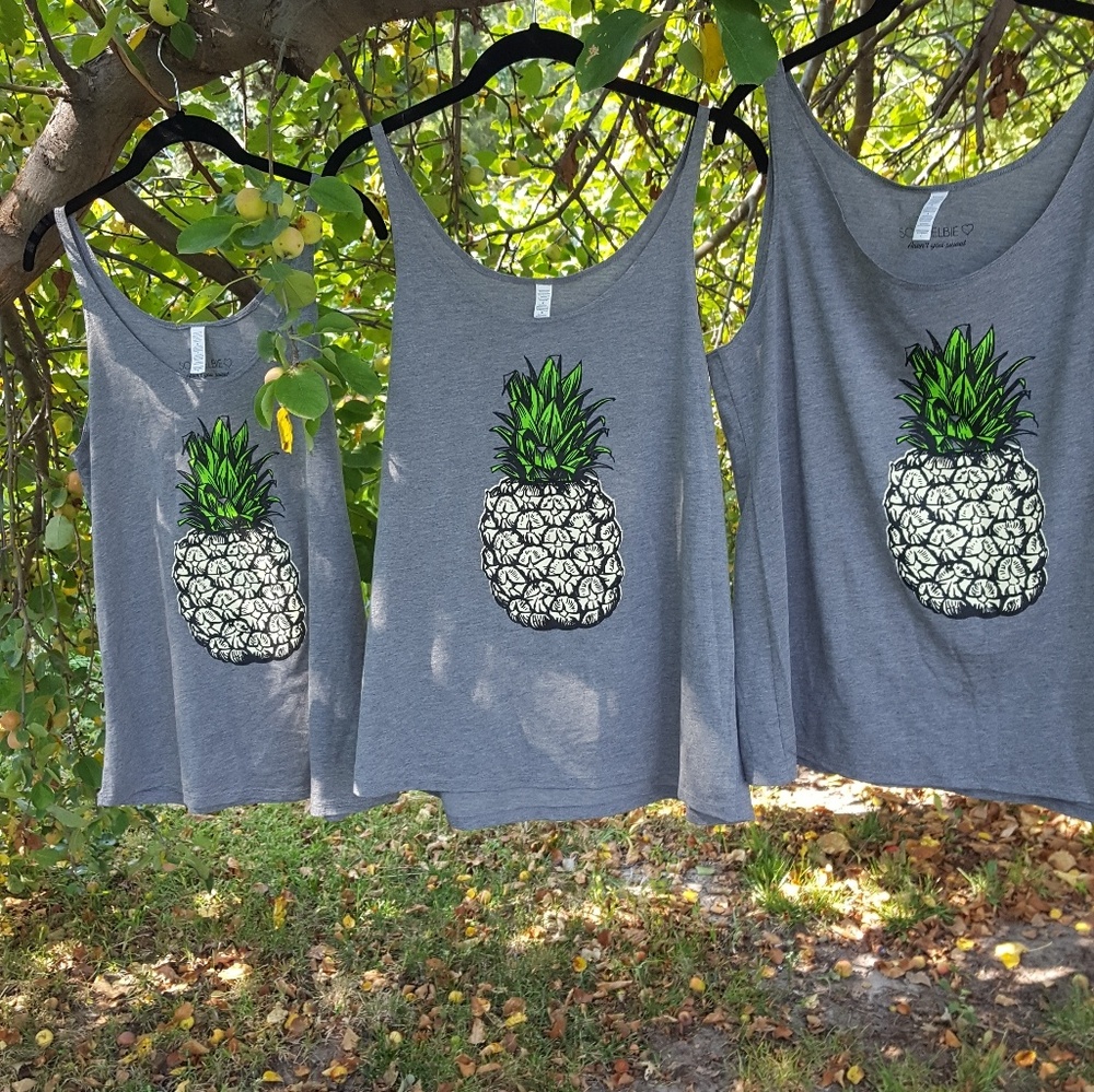 🍍Heather grey pineapple tank tops🍍 - Picture 2 of 6