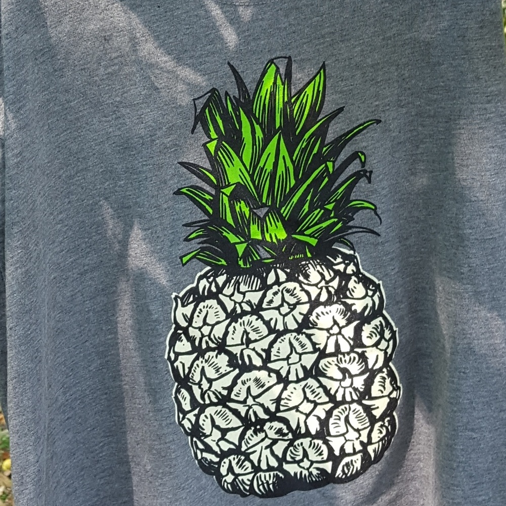 🍍Heather grey pineapple tank tops🍍 - Picture 3 of 6