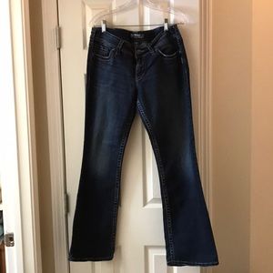 Silver jeans. Suki style. 30/32