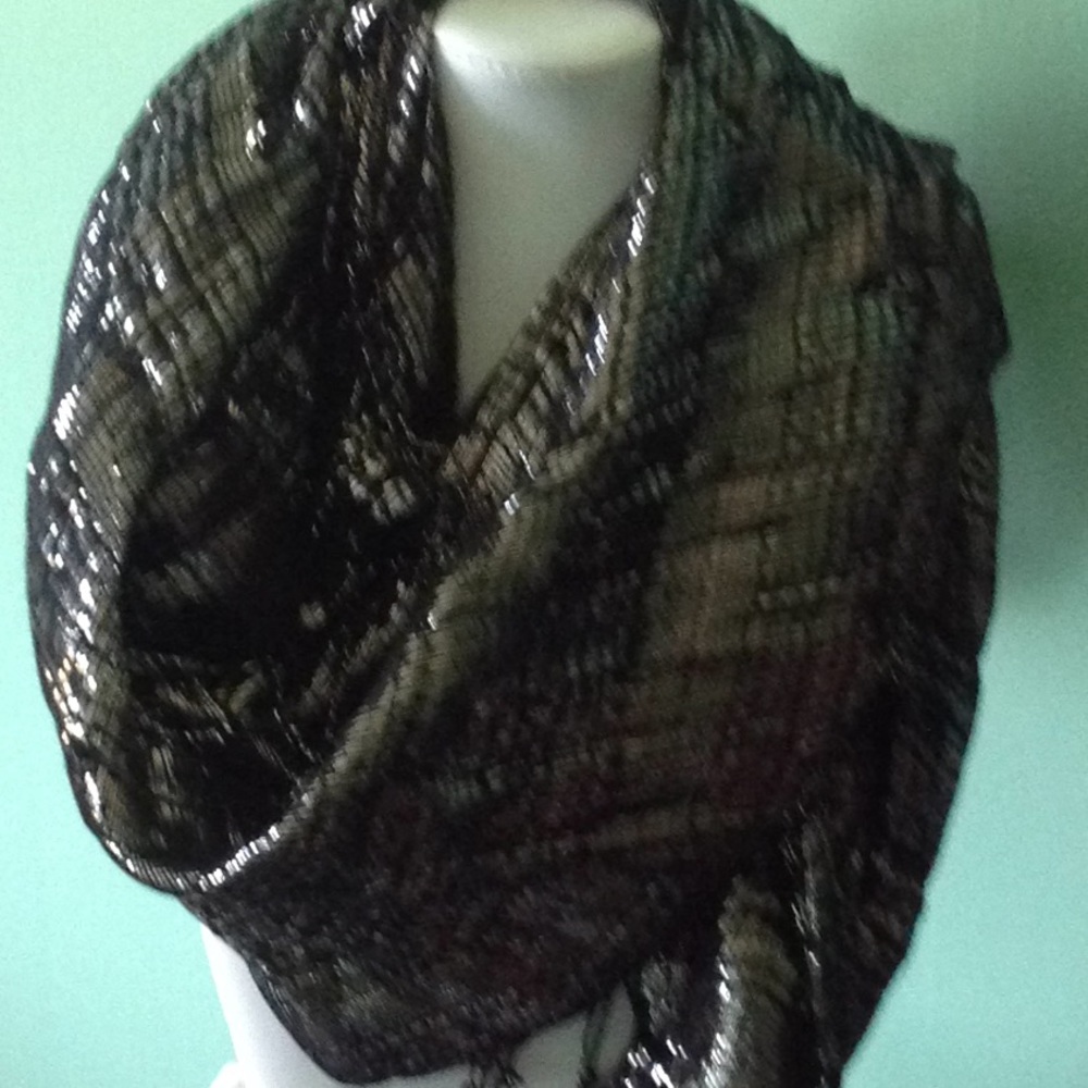 Bundle😊 scarf + bracelet !!