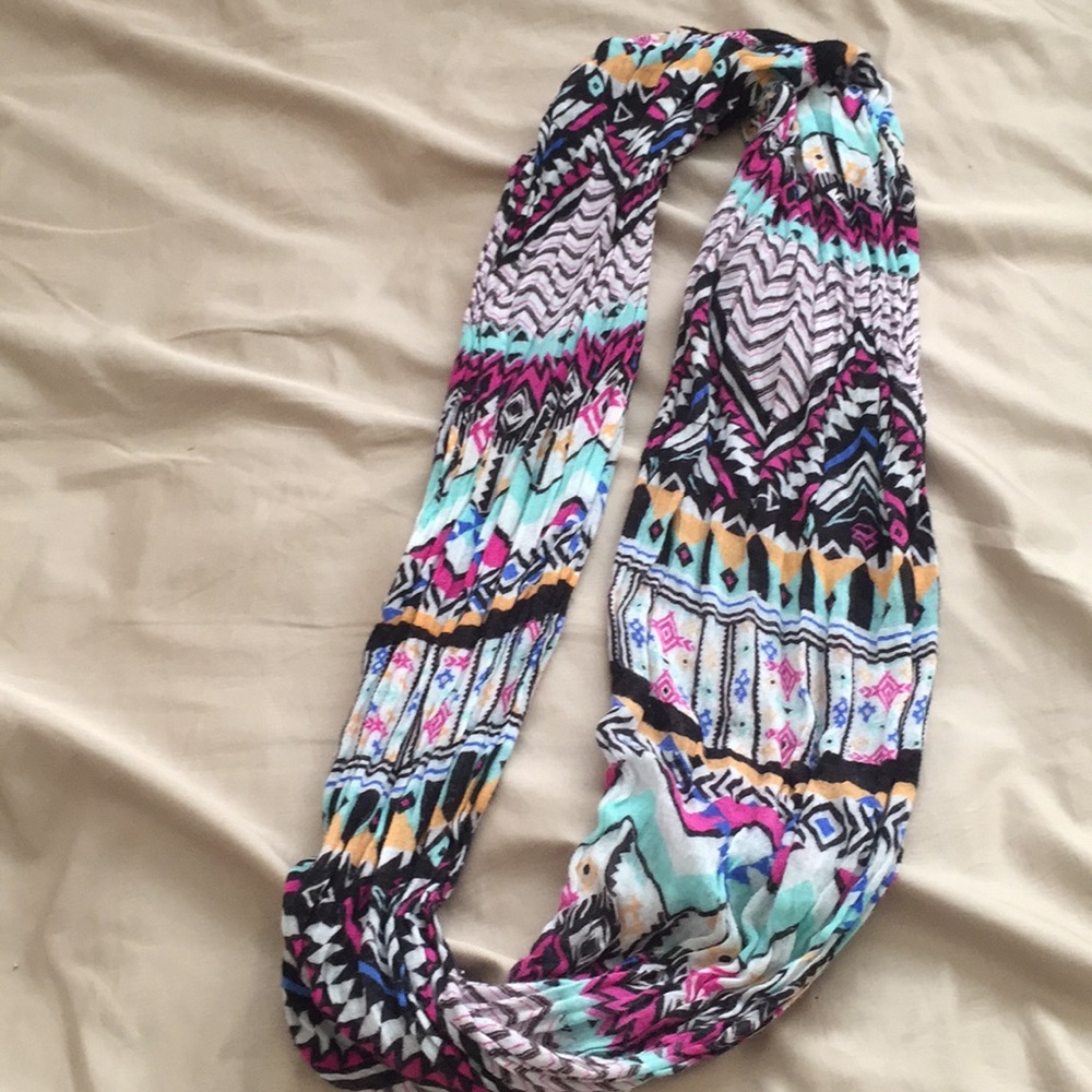Scarf and black long sleeve shirt they're together