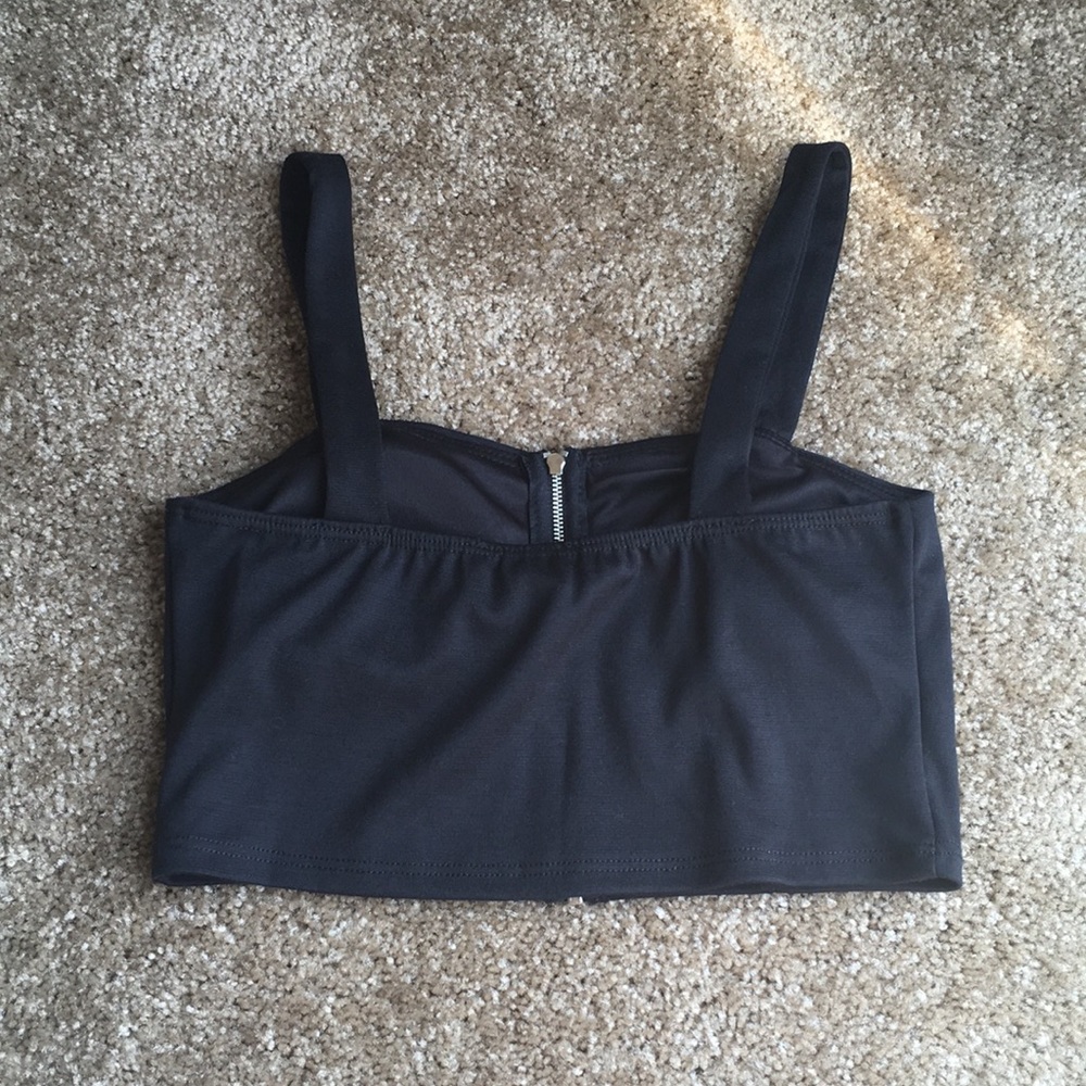 *SOLD* Body Central Black Crop Top - Picture 4 of 6
