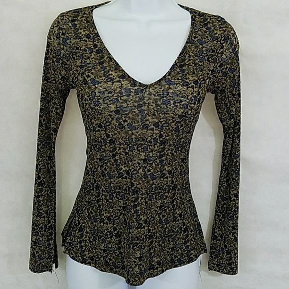 Fitted V neck floral stretch blouse - Picture 1 of 6