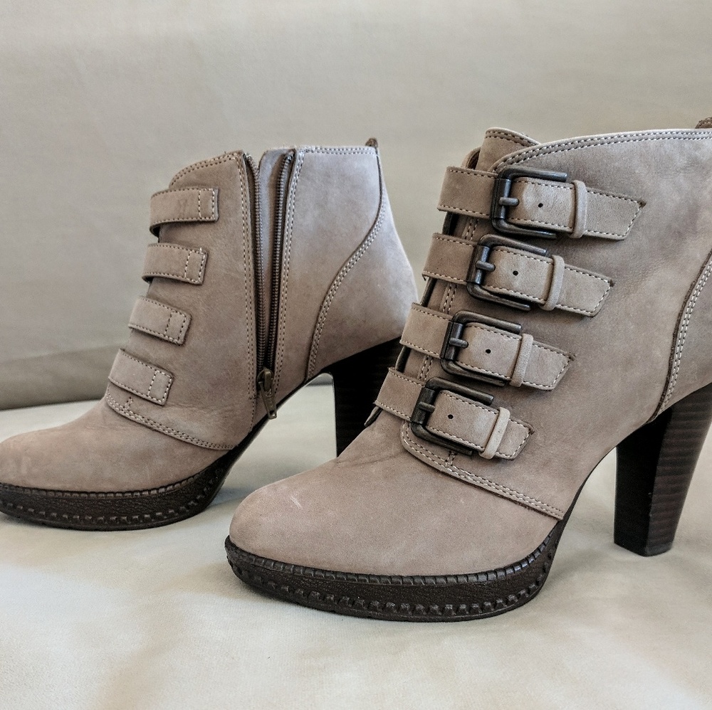 Brushed Leather Softt boots size 6