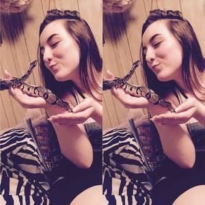 Meet your Posher, Izzy