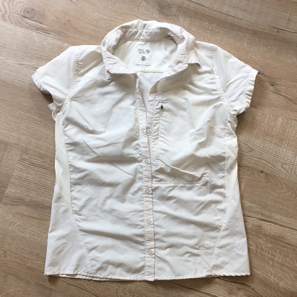 Mountain Hardware SPF short sleeve