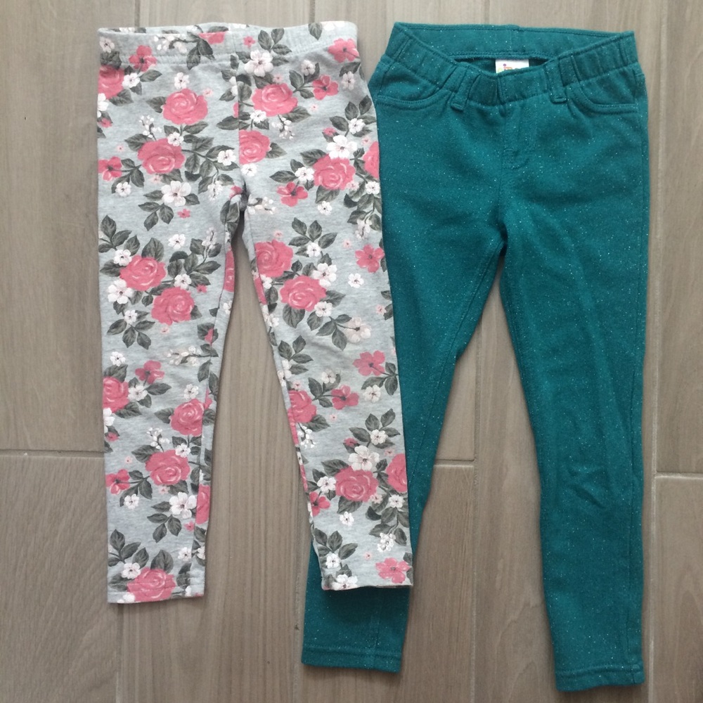 Pair of 4T girls leggings Carter's & Circo