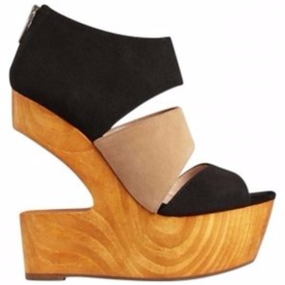 DV8 Dolce Vita Julie Wedge Heel in Black Nude