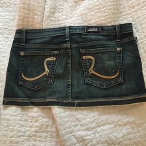 Women's Rock & Republic jean skirt size 28 Women's Rock & Republic jean skirt size 28