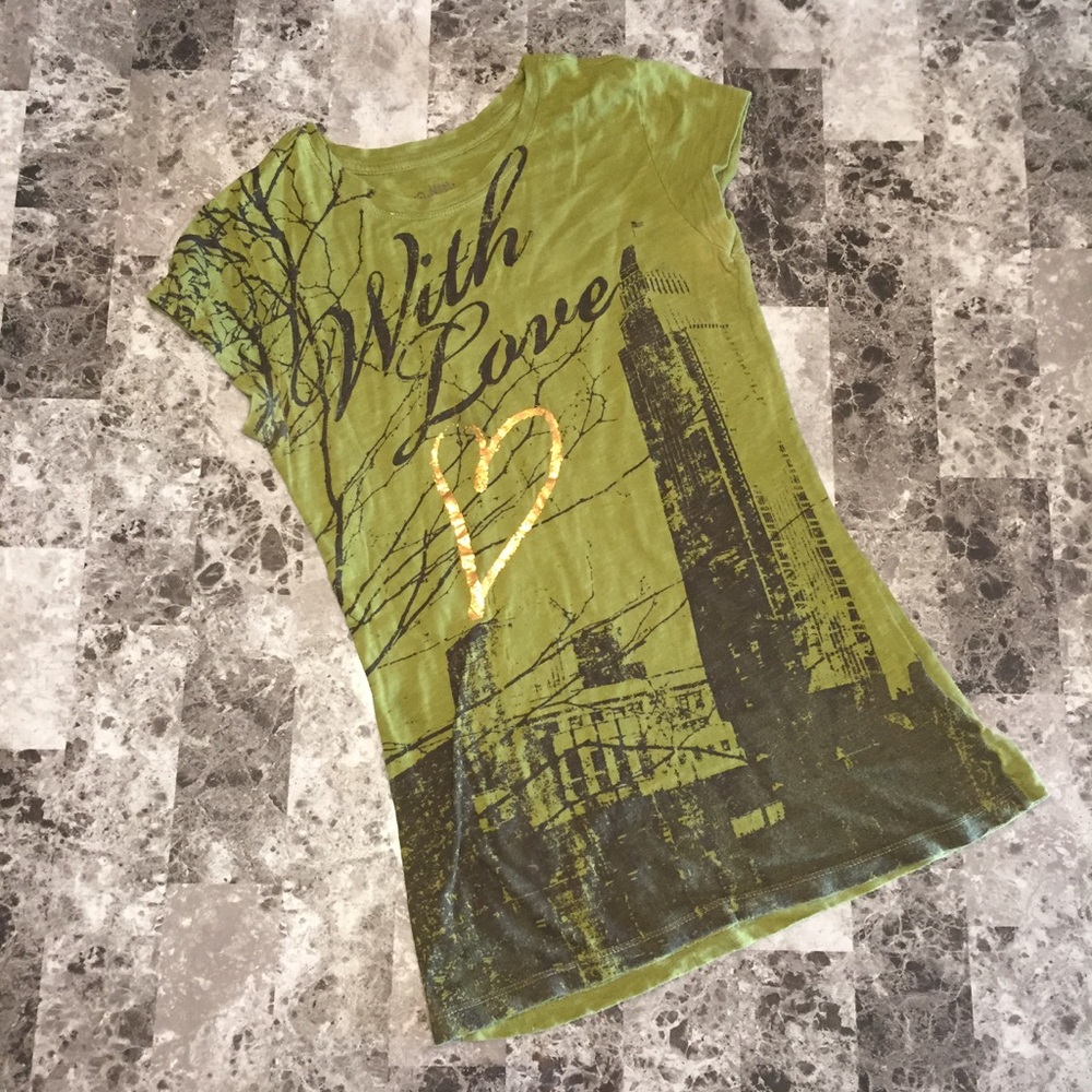 Mudd Graphic Tee Size Medium