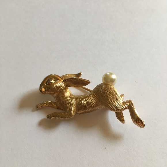 Vintage Napier Rabbit Brooch