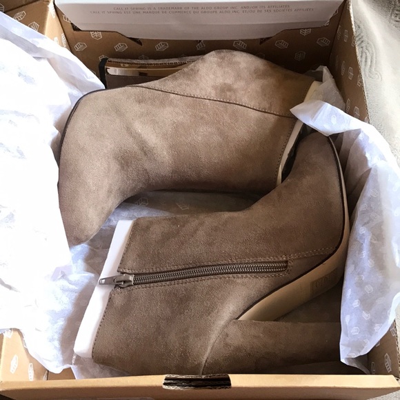 Brand new call it spring boots - Picture 2 of 2