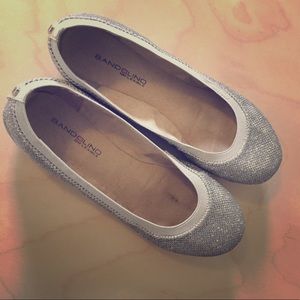 Bandolino Edition Flat, Gold, size 7.5