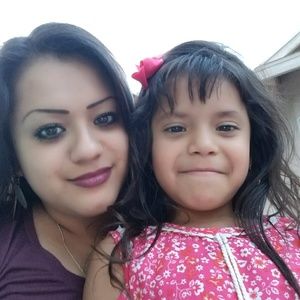 Meet your Posher, Claudia