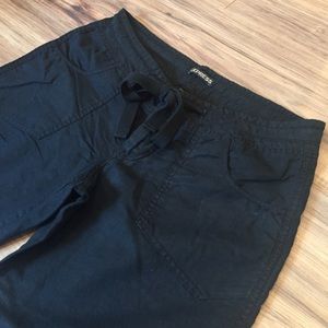 Express-Black Linen Capri Pants; SIZE: 4