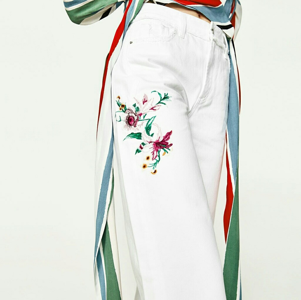๐HP๐Zara embroidered floral jeans - Picture 5 of 6