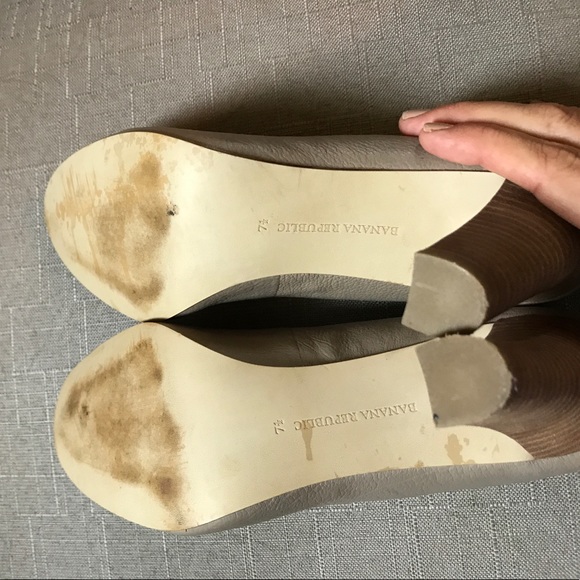 Taupe Banana Republic Heels - Picture 3 of 4